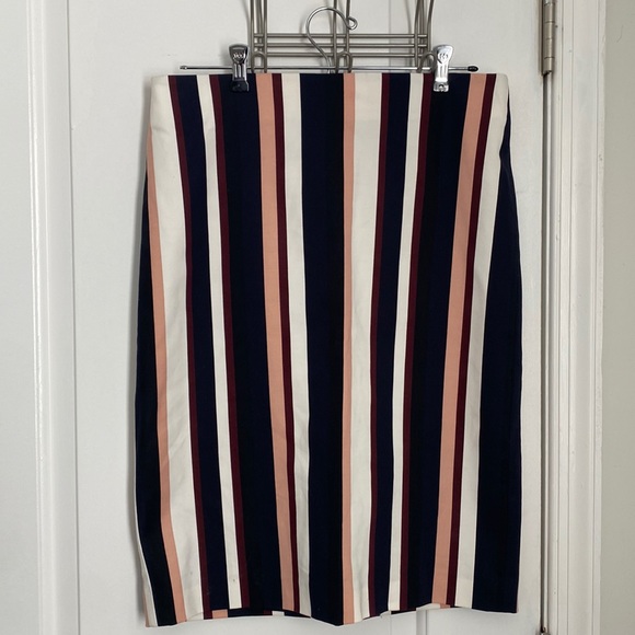 Ann Taylor Pencil Stripes Pattern Skirt - Picture 1 of 3